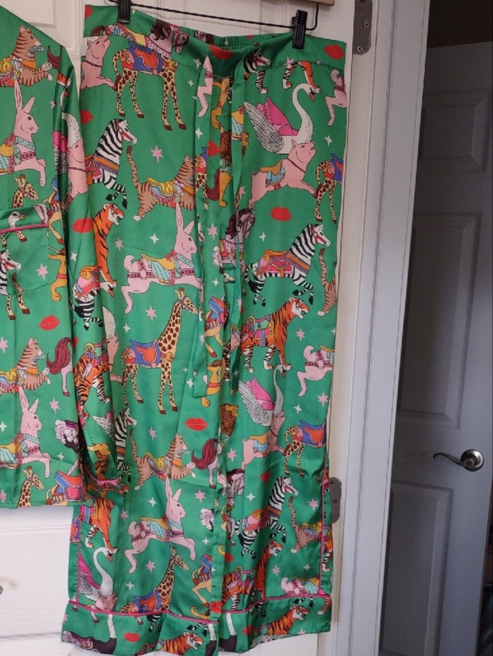 Karen Mabon Carousel Satin Pajama Set Medium M Whimsical Luxury Sleepwear.NWTS - Picture 5 of 15